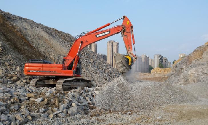 Producing materials on-site helps reduce transport costs and time, boosting efficiency BF120.4 - Doosan - China (2)_1475485037.jpg