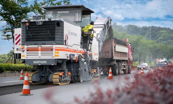 Wirtgen is now offering its 2cm class W 195 milling machine in China W_photo_W195_00059_HI.jpg