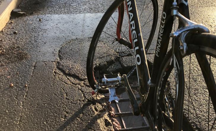 Personal and dental injuries to cyclists accounted for around 55 of the total 335 pothole damage and injury claims filed against local authorities during 2017-18 Jan 2019-UK-PotholesAgain-EUROnews.jpg