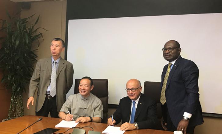 FIDIC and CECA have signed and important international agreement CECA MoU signing.jpg