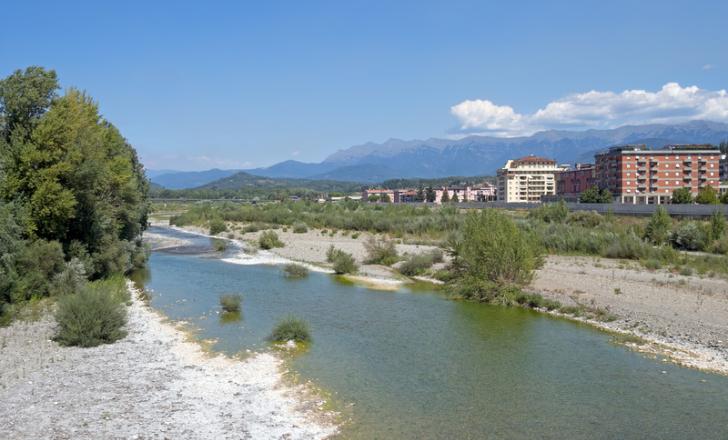 A bridge spanning the Magra River close to the Italian town of Aulla has collapsed – image © courtesy of Sarah2, Dreamstime.com