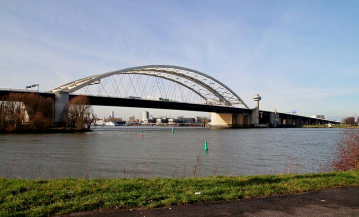 The Van Brienenoordbrug in Rotterdam will be upgraded – image © courtesy André Muller, Dreamstime.com