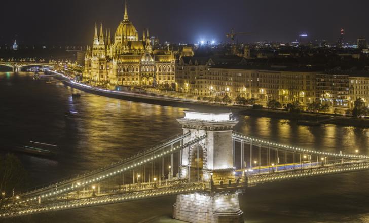 Budapest Széchenyi Lánchíd Bridge upgrade to start by mid-2021 (photo © Julianelliott/Dreamstime)