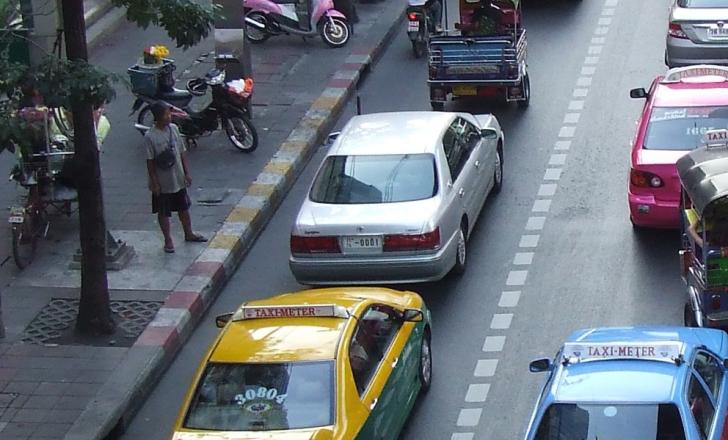 Thailand is looking to address its horrifically high rate of powered two wheeler crashes – image © courtesy of Mike Woof Thailand is looking to address its horrifically high rate of powered two wheeler crashes – image © courtesy of Mike Woof