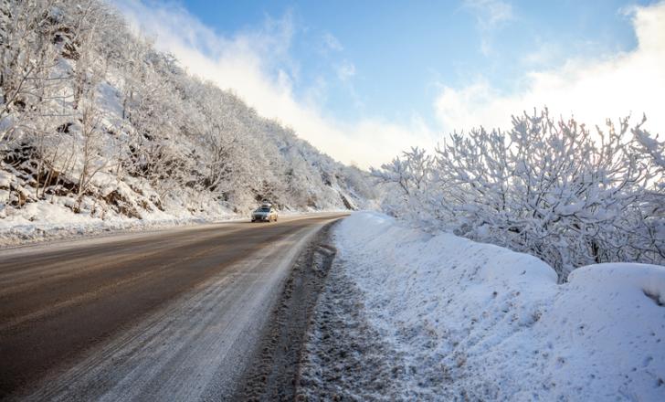 The East West Highway E-60 (Senaki-Tbilisi-Red Bridge) mountain pass is the only all-weather route because the alternate bypass road is over mountainous terrain and often closed due to snow or landslides (© Koba Samurkasov/Dreamstime