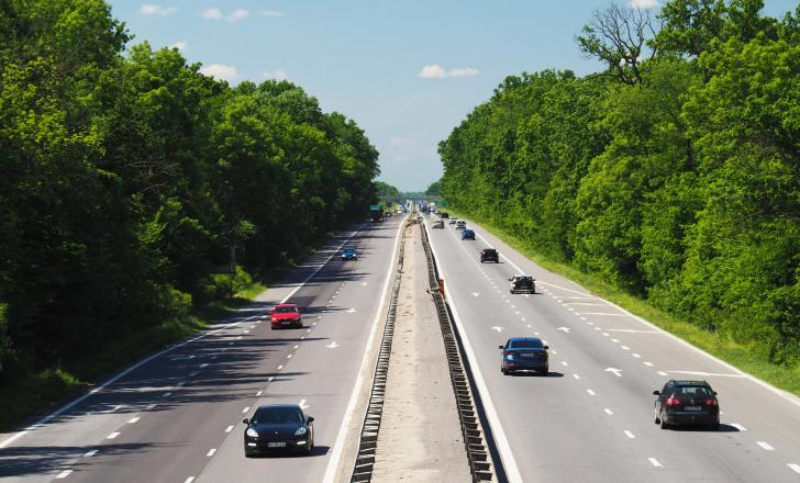 Traffic on the A1 Autostrada Bucuresti Pitesti will have a junction with the new DEx12 near Pitesti (© Moruzx/Dreamstime)