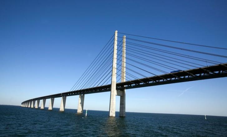 The 16km Øresund Bridge between Denmark and Sweden consists of a bridge, a tunnel and the man-made island of Peberholm (image courtesy Øresundsbro Konsortiet)