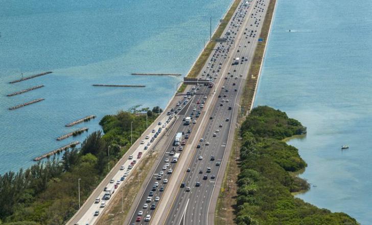 Work is underway on the upgrade of the Howard Frankland Bridge in Tampa Bay, Florida – image courtesy of FDOT