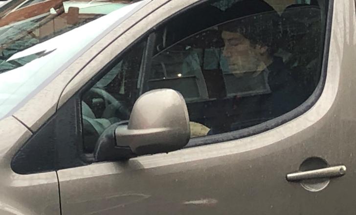 Surveys reveal that many drivers risk using cellphones at the wheel – image © courtesy of Mike Woof