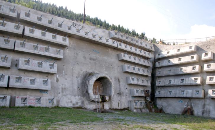 Not a lot happening here: Slovakia’s twin-tube Višňové Tunnel has had a troubled past and is having a troubled present (image © Peter Lovás/Dreamstime)