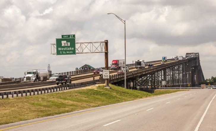 A joint venture team will carry out a major bridge project in Louisiana – image courtesy of © Typhoonski|Dreamstime.com