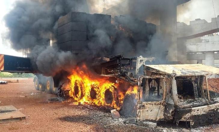 Protestors at the Manohar International Airport site in Goa, India burned out a crane – image courtesy of Gandhi Cranes