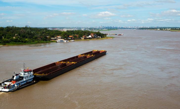 The new Heroes del Chaco bridge spanning the Paraguay River will provide an important road connection for the country – image courtesy of © Iakov Filimonov | Dreamstime.com