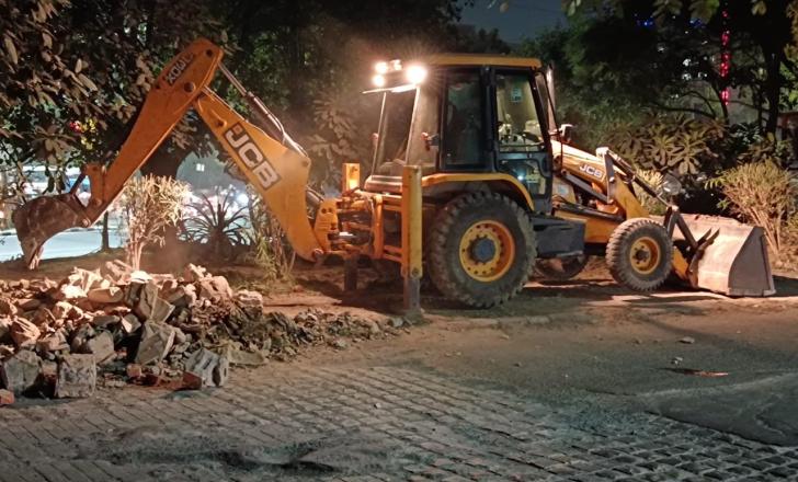 India is prioritising the expansion of its road network – image © courtesy of Partha Basistha