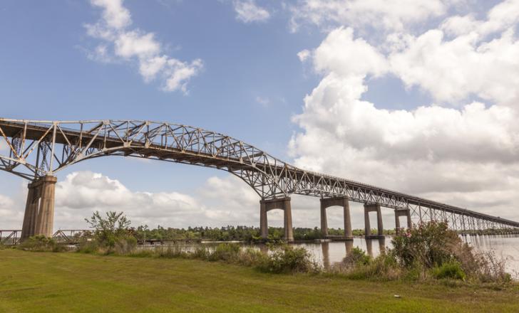 A joint venture partnership comprising Sacyr, Acciona and Plenary Americas will replace the I-10 Calcasieu Bridge in Louisiana – image courtesy of © Typhoonski|Dreamstime.com