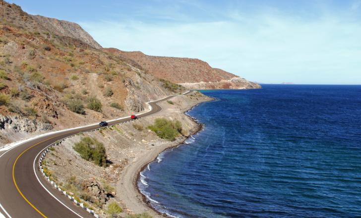 Because of tourism, some roads are better than others in Mexico’s Baja California Sur state (image © Jesus Eloy Ramos Lara/Dreamstime)
