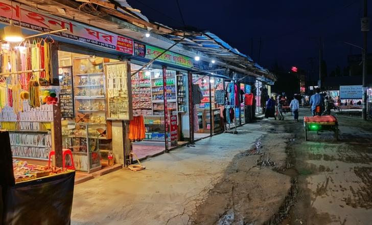 An improved road link will boost transport between Kuakata and Faridpur in Bangladesh – image courtesy of © Rashidul Hasan|Dreamstime.com