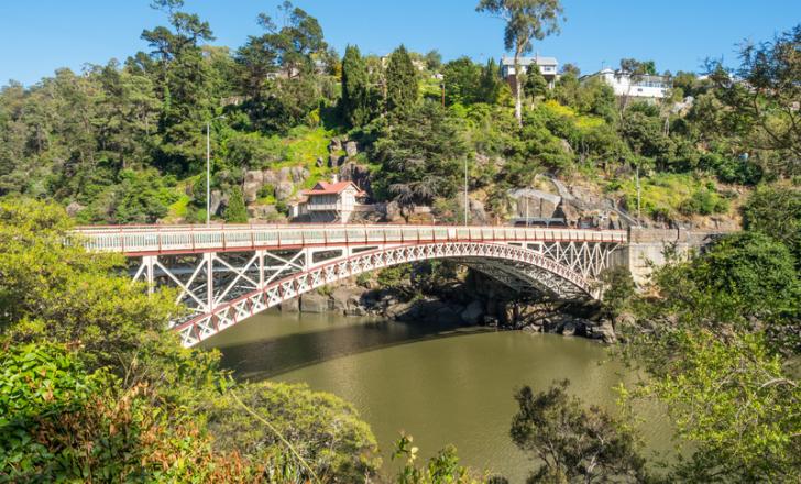Road, bridges and rail links in Tasmania will benefit from funding being provided by the Australian Government – image courtesy of © David Steele| Dreamstime.com