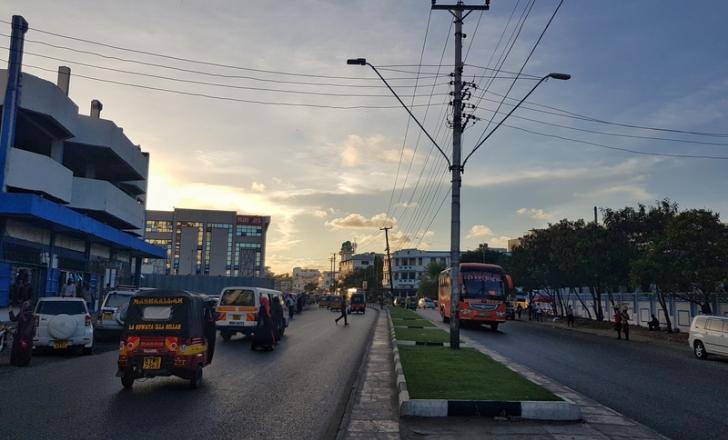 Plans are moving forward for the new highway linking Nairobi and Mombasa in Kenya – image courtesy of © Joshua Wanyama| Dreamstime.com