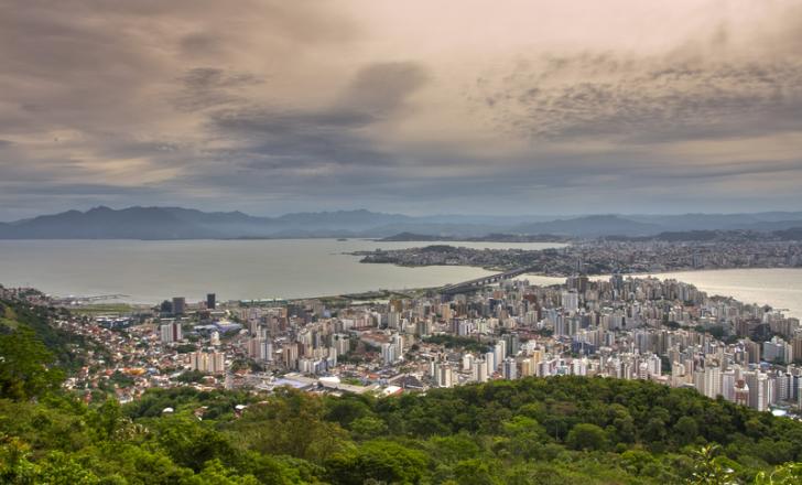 A new highway for Florianópolis in Brazil will improve safety and cut congestion – image courtesy of © Vagner Gamba| Dreamstime.com