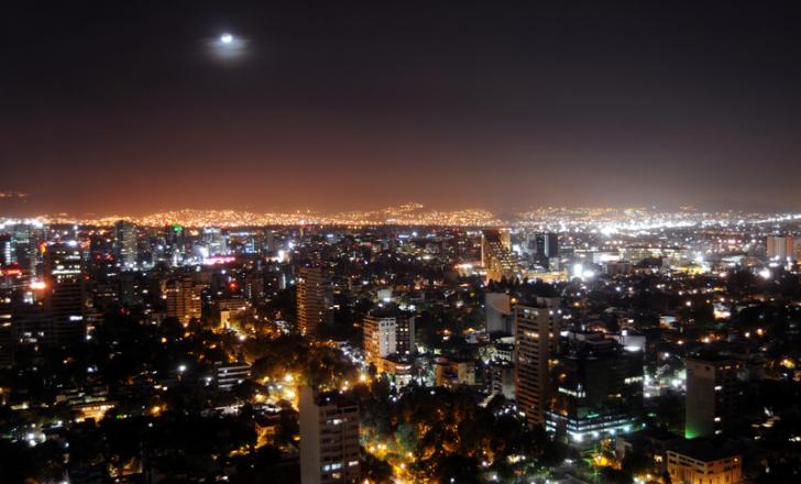 Latin America and the Caribbean nations need to address road safety to cut the annual death toll, with Mexico City being one of the key cities with a particularly poor record for road safety - image courtesy of © Dreamshot| Dreamstime.com