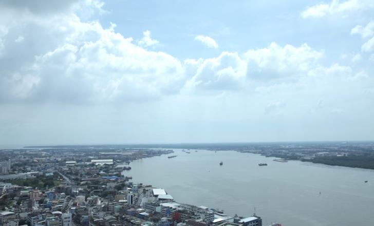 A new expressway will reduce journey times for drivers to the south of capital Bangkok – image courtesy of © Akaphat Porntepkasemsan| Dreamstime.com