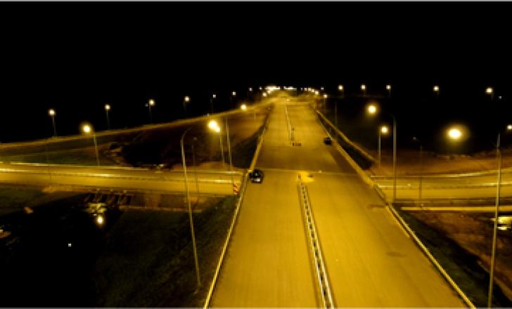 Sri Lanka's new Southern Expressway will reduce journey times and reduce accident numbers between capital Colombo and the southern city of Galle. Sri Lanka Southern expressway (at night)
