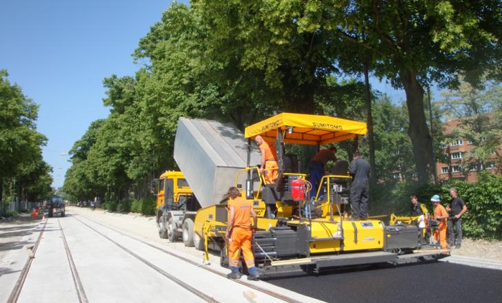 SUMITOMO New J screed for paver