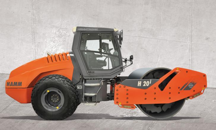 H20i with its stage IIIB 160kW six-cylinder diesel engine Hamm H20i 112
