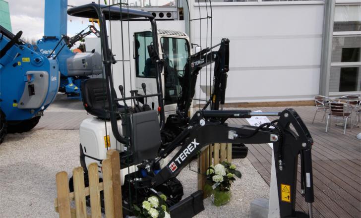 Compact TC10 has a travel width of just 760mm Terex TC15