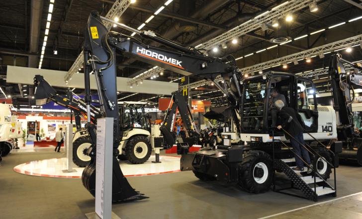 Hidromek HMK140W wheeled excavator LIVE at INTERMAT 2012 Hidromek_HMK140W