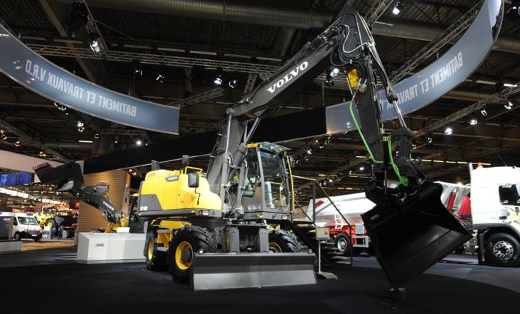 Volvo EW140D wheeled Excavator, live at INTERMAT 2012 Volvo EW140D wheeled Excavator, live at INTERMAT 2012