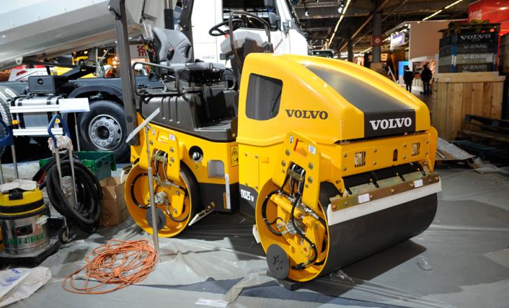Volvo's DD25 live at INTERMAT IN A 12 volvo_dd25_0003