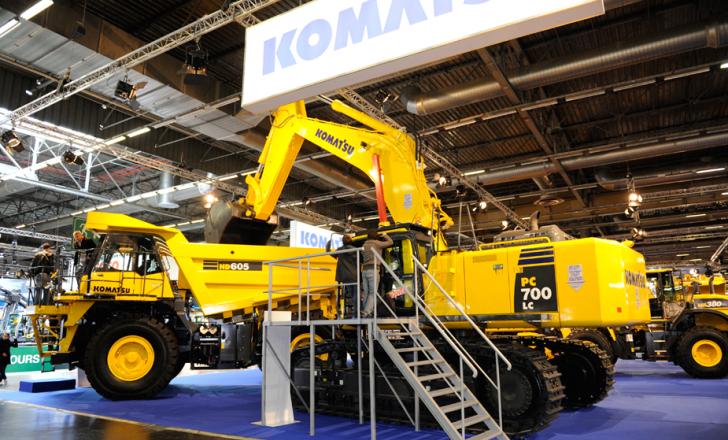 Komatsu's PC700LC excavator live at INTERMAT IN A 12 komatsu_pc700lc_0010