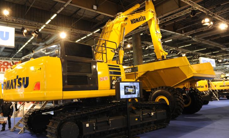 Komatsu CARE brings free servicing and free DPF exchange Komatsu pc490