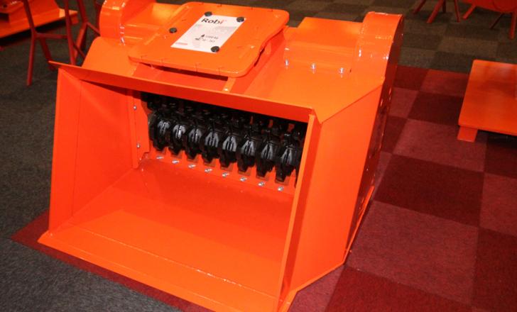 Ramtec Robi MM062 screening bucket LIVE at INTERMAT 2012 Ramtec_Robi_MM062