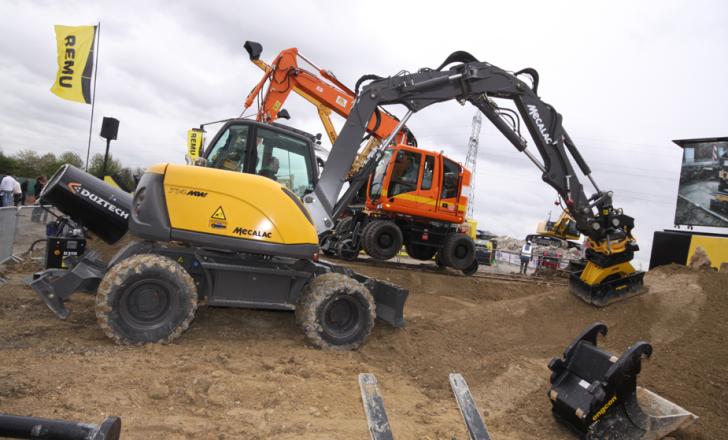 EC218 and EC226 tilt-rotators offer increased capacity Engcon EC218 and EC226 tilt-rotators