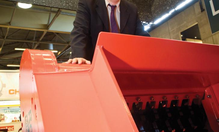 Ramtec has at Intermat signed a new dealership contract with Escomel to sell its range of demolition and recycling equipment in France. The Finnish firm has also unveiled at the show its new MM062 screening bucket. IN A 12 Ramtec_MM062_001