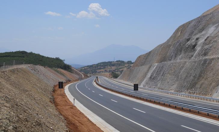 Bechtel and Enka have just finished latest 4.5km stretch of Kosovo motorway – full report on the project in World Highways January/February 2012 issue. Kosovo Motorway