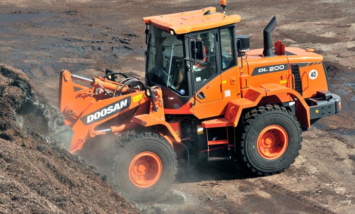 High productivity is claimed for Doosan’s latest mid-size loaders Doosan DL200-3 Bauma 2013 Preview