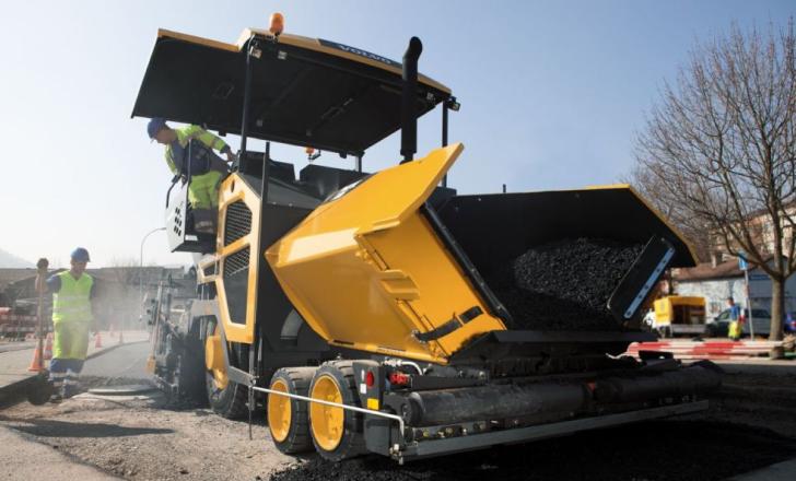 The new Volvo P6870C ABG wheeled paver Volvo P6870C paver