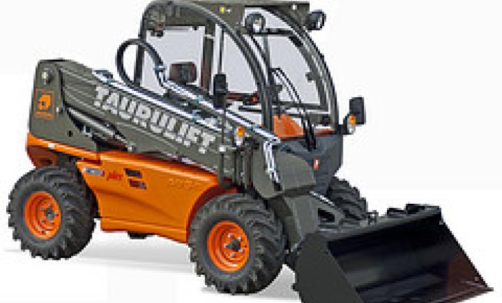 Ausa’s T 144 H is the first rigid telehandler with traction control and a steering rear axle Ausa’s T 144 H rigid telehandler