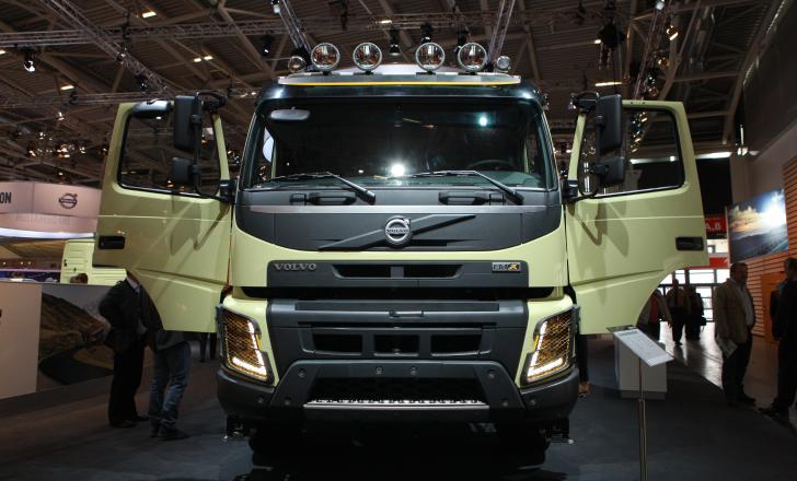 FMX brings dynamic steering to construction Bauma 2013 Daily Volvo FMX Truck