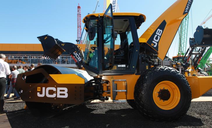 The VM117D is one of two new soil compactors from JCB JCB's VM117D soil compactor