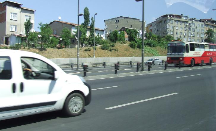 Istanbul’s authorities have used a number of measures to reduce congestion such as building dedicated busways in the city and installing DeepBlue Sensors will further help reduce the incidence and severity of the city’s traffic jams dedicated busways and DeepBlue Sensors in Istanbul