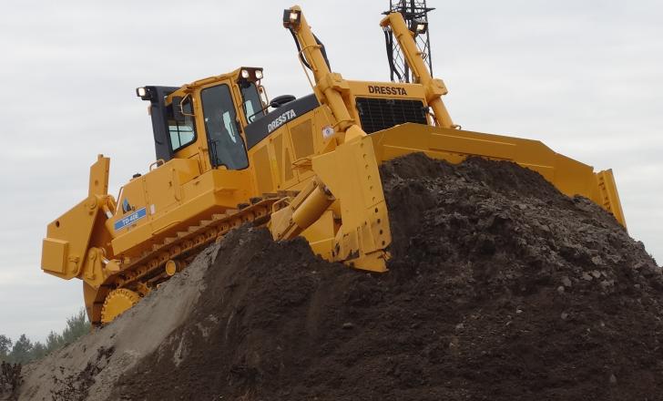 The Dressta TD-40E Extra crawler dozer Dressta TD-40E Extra crawler dozer
