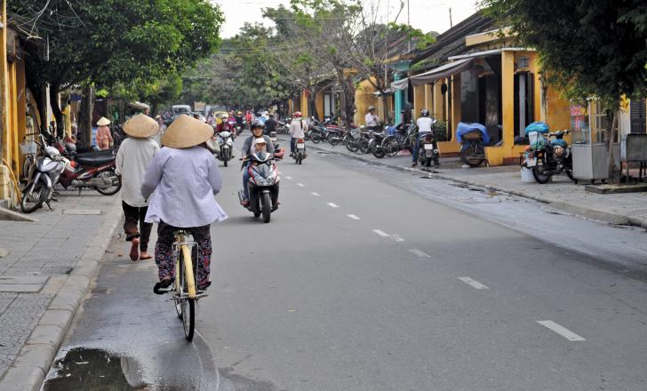 Foreign investors are showing strong interest in Vietnam’s new expressway Vietnam’s road