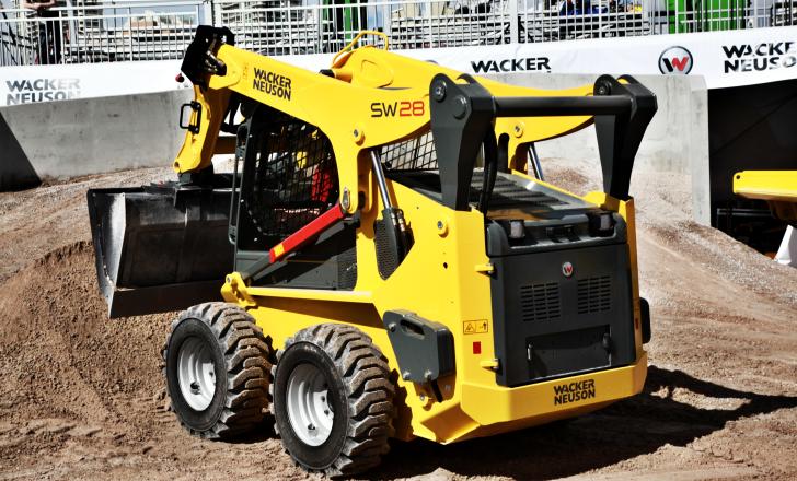 Wacker Neuson hopes its new line of skid steer and tracked loaders will help US growth Wacker Neuson sw28
